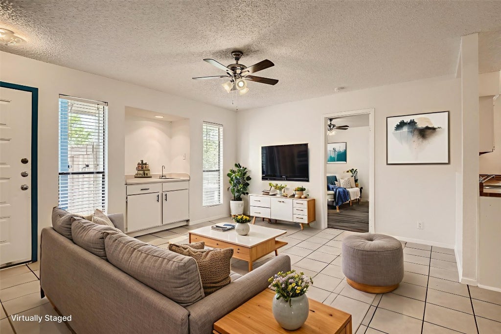 905 Chisholm Cove, Round Rock