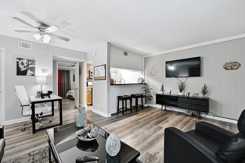 Photo of Listing #8844905