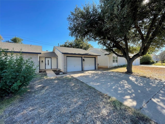 12013 Swallow Drive, Austin