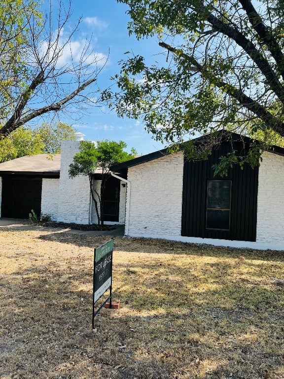 8607 Colonial Drive, Austin