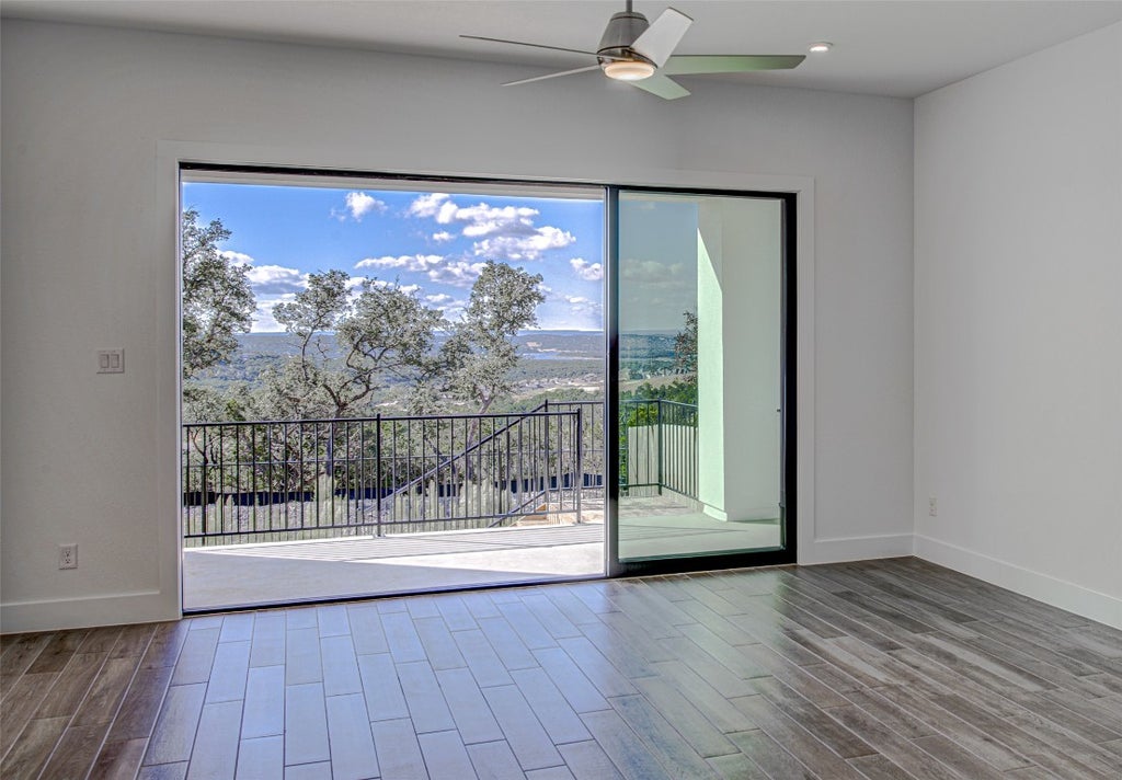 8604 Pine Muhly Drive, Lago Vista