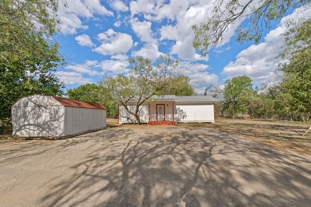 301 Tatum Road, Martindale