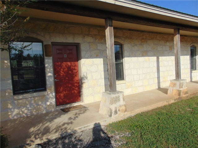 160 Loving Trail B, Dripping Springs