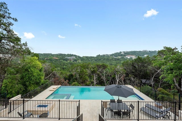 2711 Trail Of Madrones Street, Austin