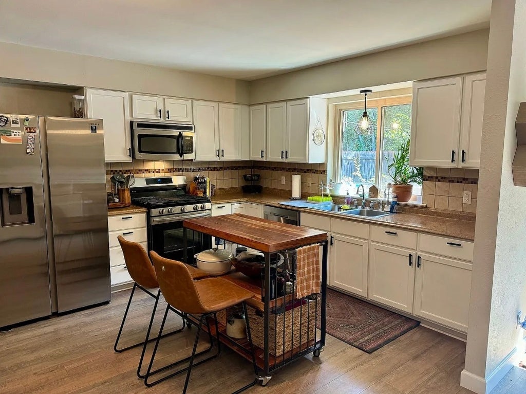 7309 Broken Arrow Lane, Austin