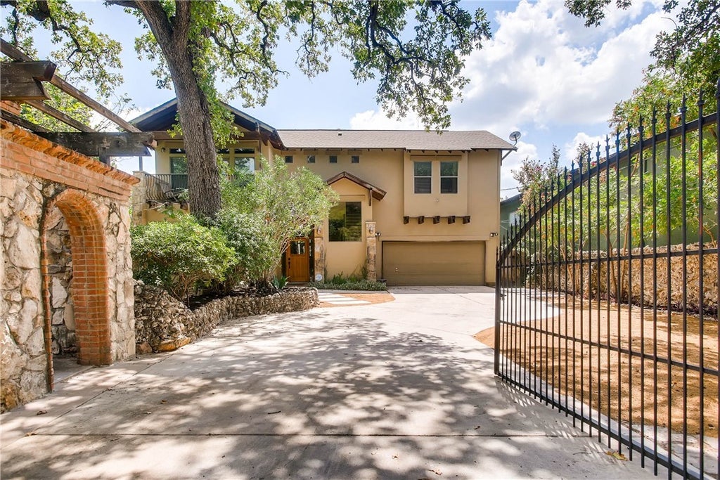 306 E 34th Street B, Austin