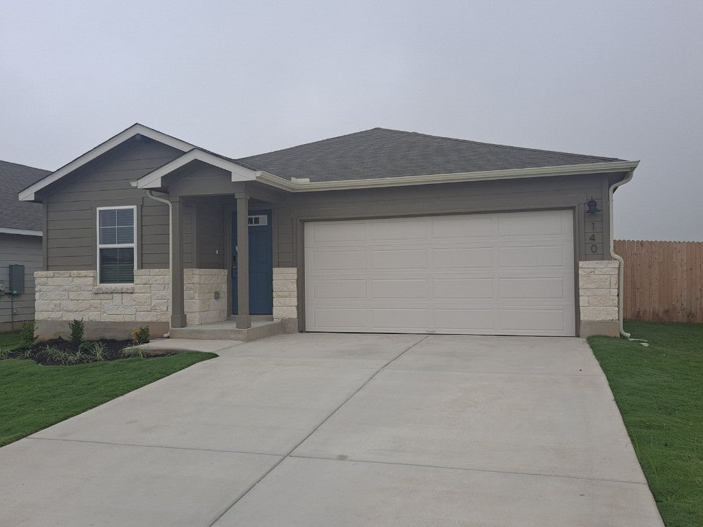 140 Honey Bee Road, Jarrell