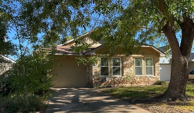 16912 Village Oak Loop, Austin