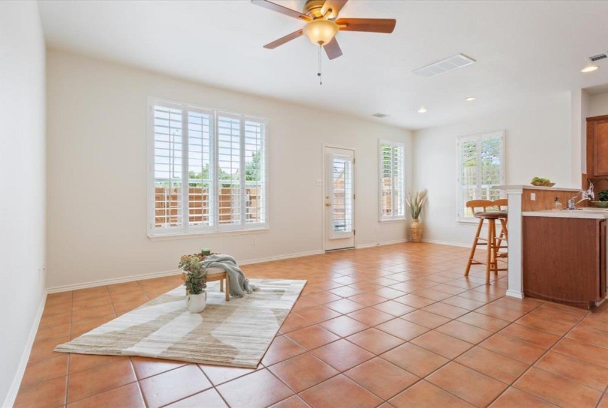 Photo of Listing #2306907