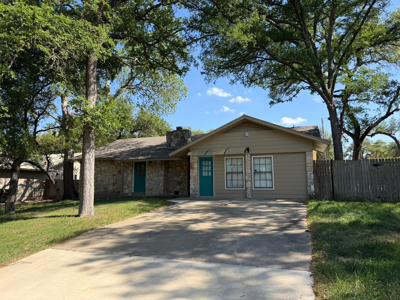 Photo of Listing #2563473