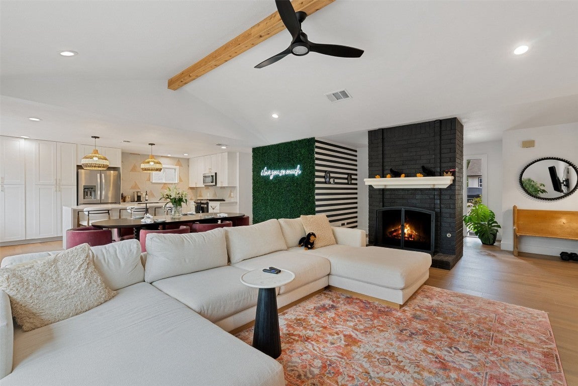 Photo of Listing #8605410