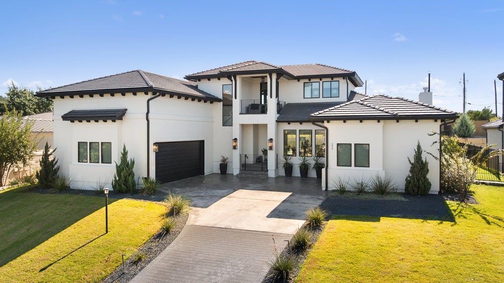 223 Golden Bear Drive, Austin