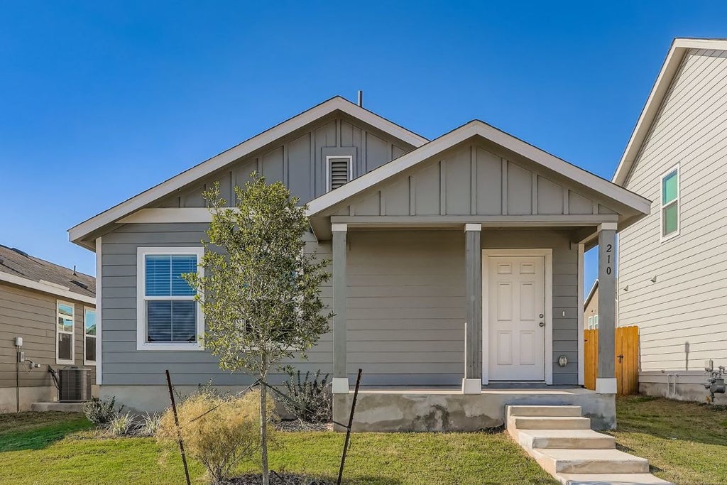 210 Sormonne Loop, Kyle