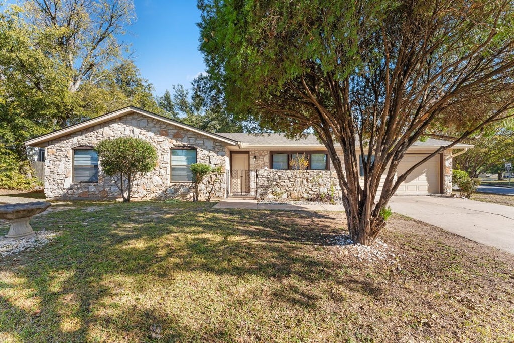 7301 Langston Drive, Austin