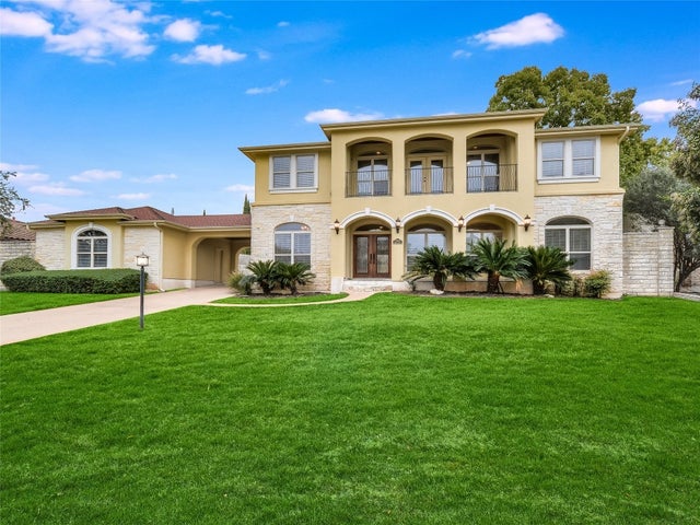 1014 Challenger, Lakeway