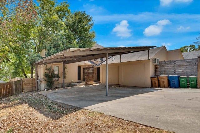 6711 Deatonhill Drive A, Austin