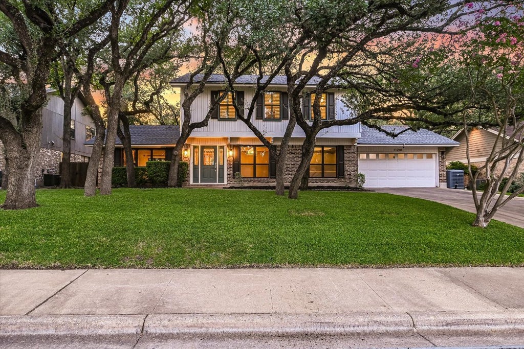 11210 Deadoak Lane, Austin