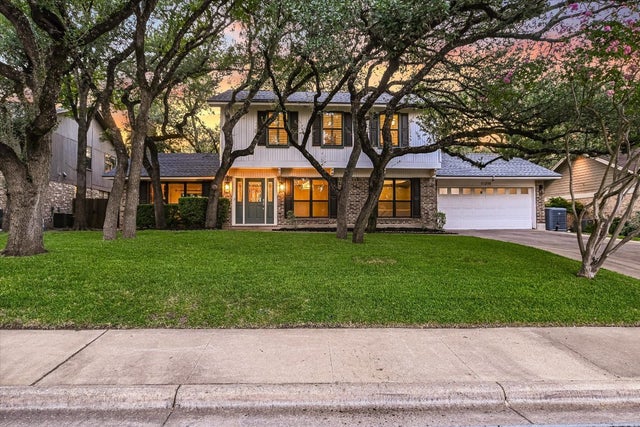 11210 Deadoak Lane, Austin