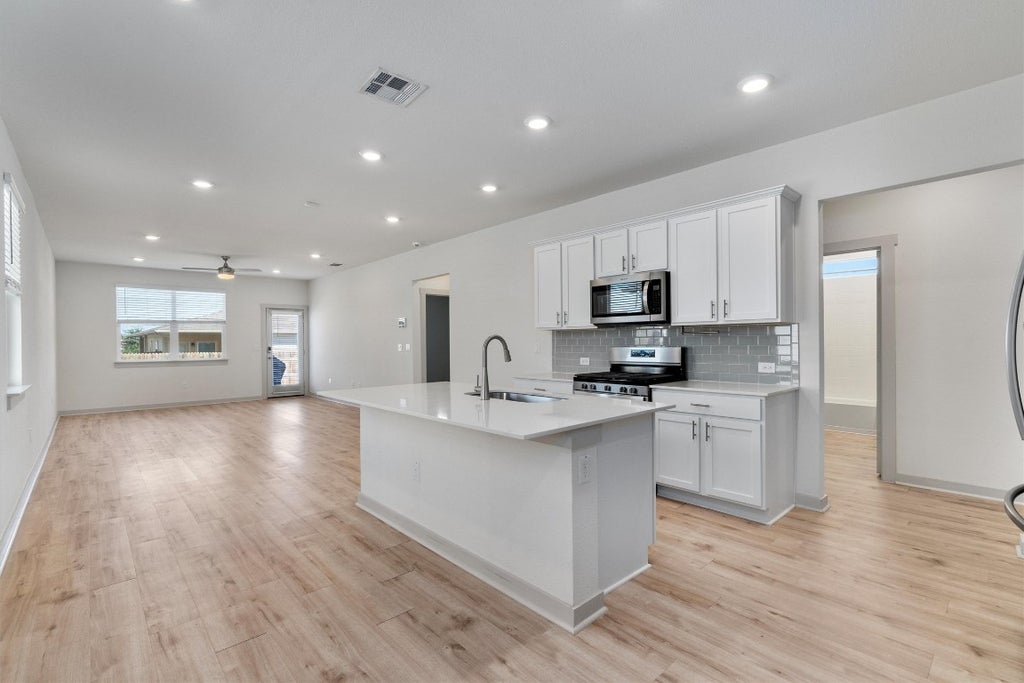 8206 Linda Michelle Lane, Austin