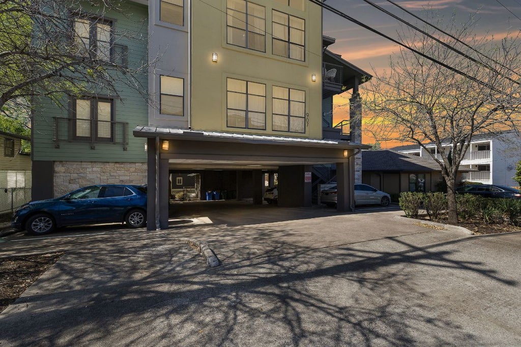 907 Duncan Lane 302, Austin