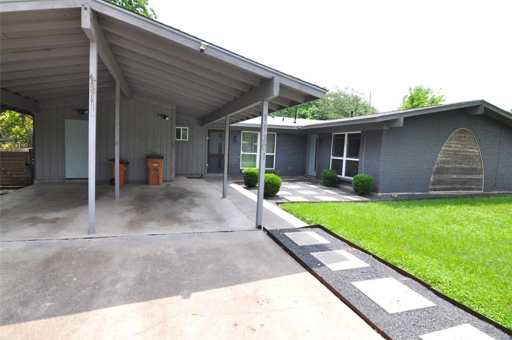 11301 Oakwood Drive B, Austin