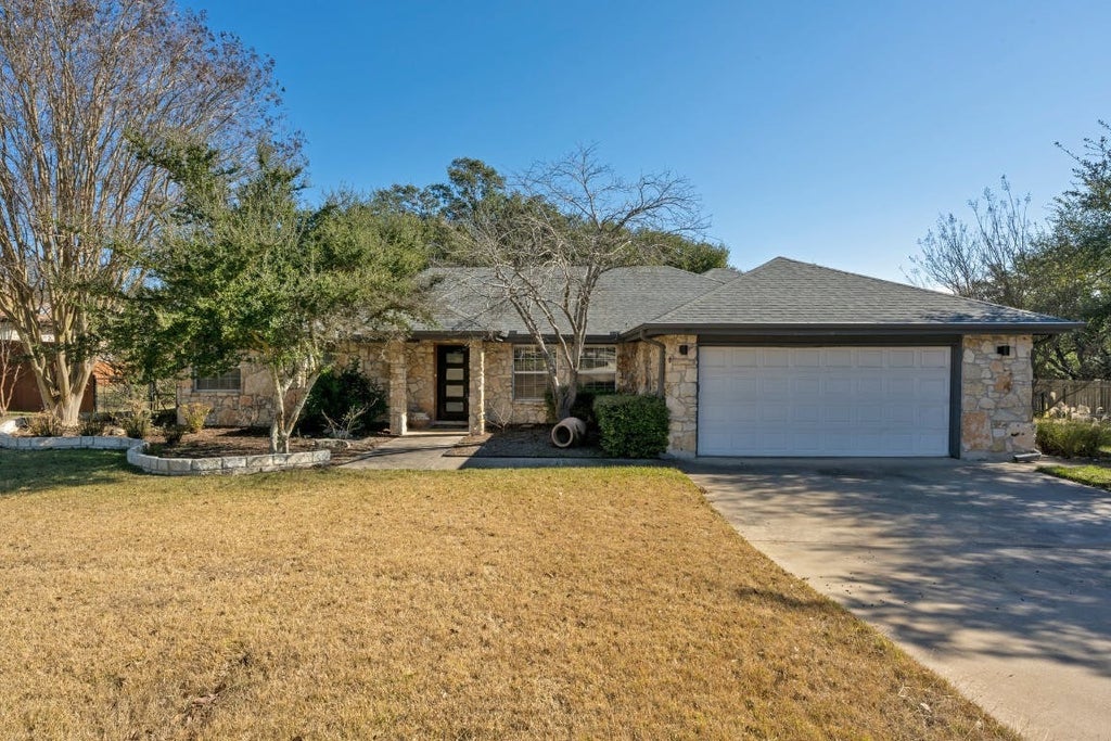 810 Meadow Oaks Drive, Dripping Springs