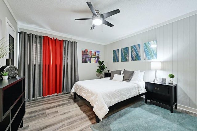 711 Eberhart Ln Lane 105, Austin