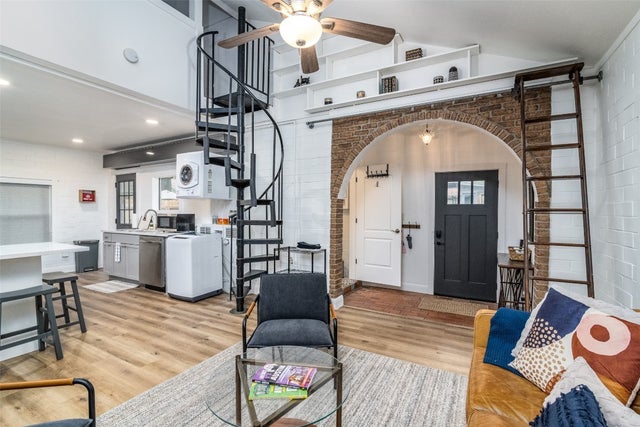 1507 Holly Street B, Austin