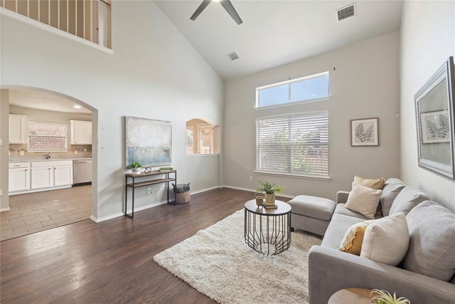 12821 Thomas Jefferson Street, Manor