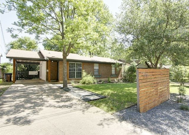 1818 Dywer Street, Austin