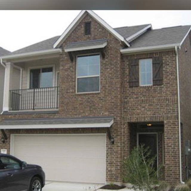 2105 Town Centre Drive 39, Round Rock