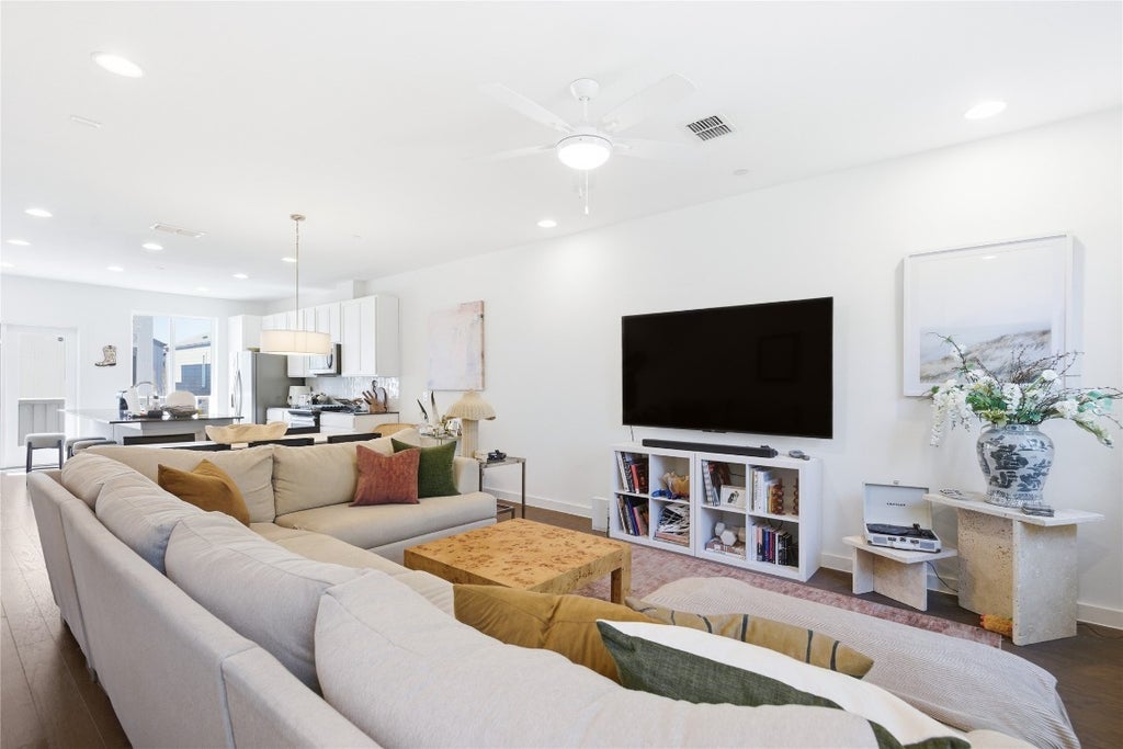 814 N Bluff Drive 87, Austin