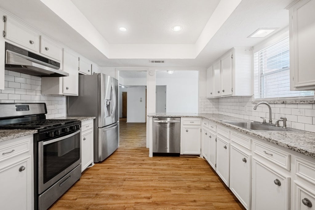 10604 School House Lane, Austin