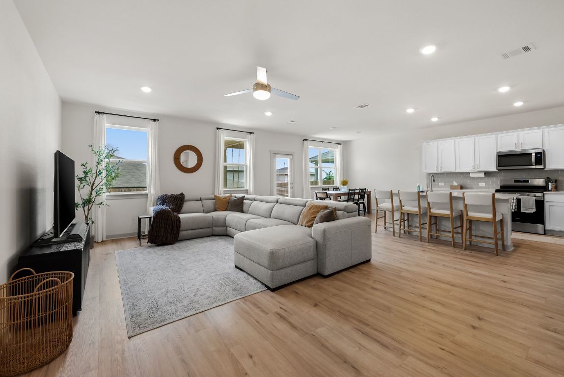 Photo of Listing #2630380