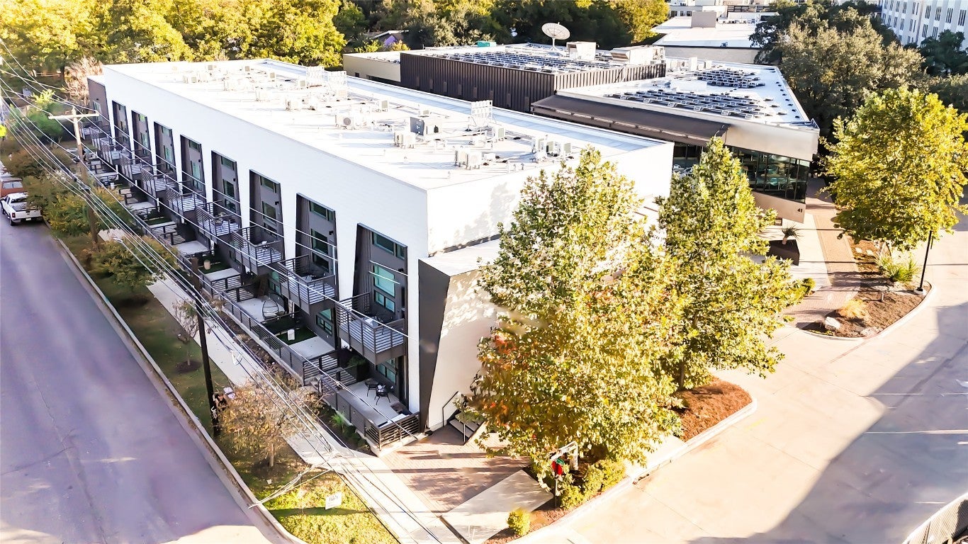 Photo of Listing #4920345