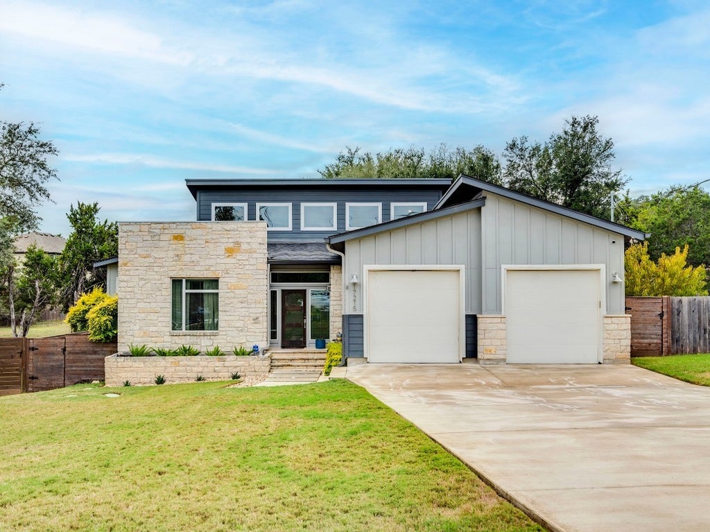 17215 Oak Cliff Circle, Dripping Springs