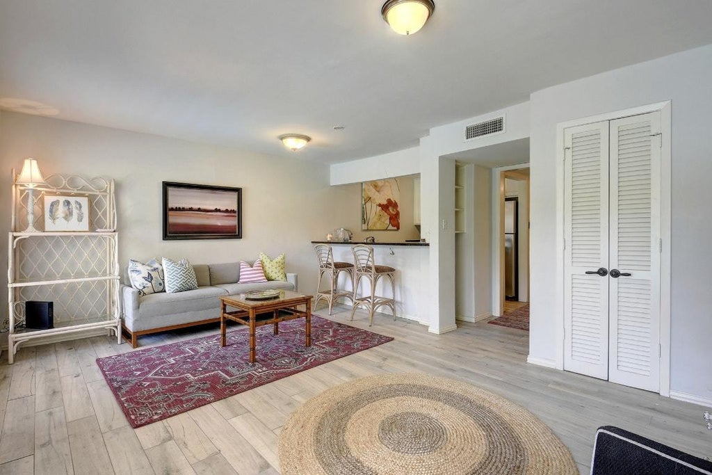 1210 Windsor Road 117, Austin