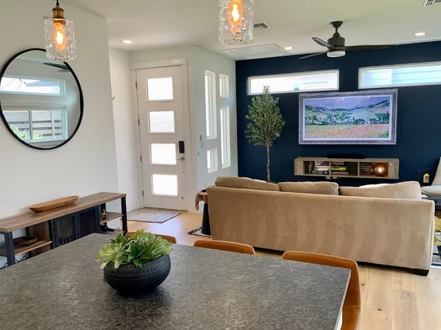 6100 Ponca Street 2, Austin