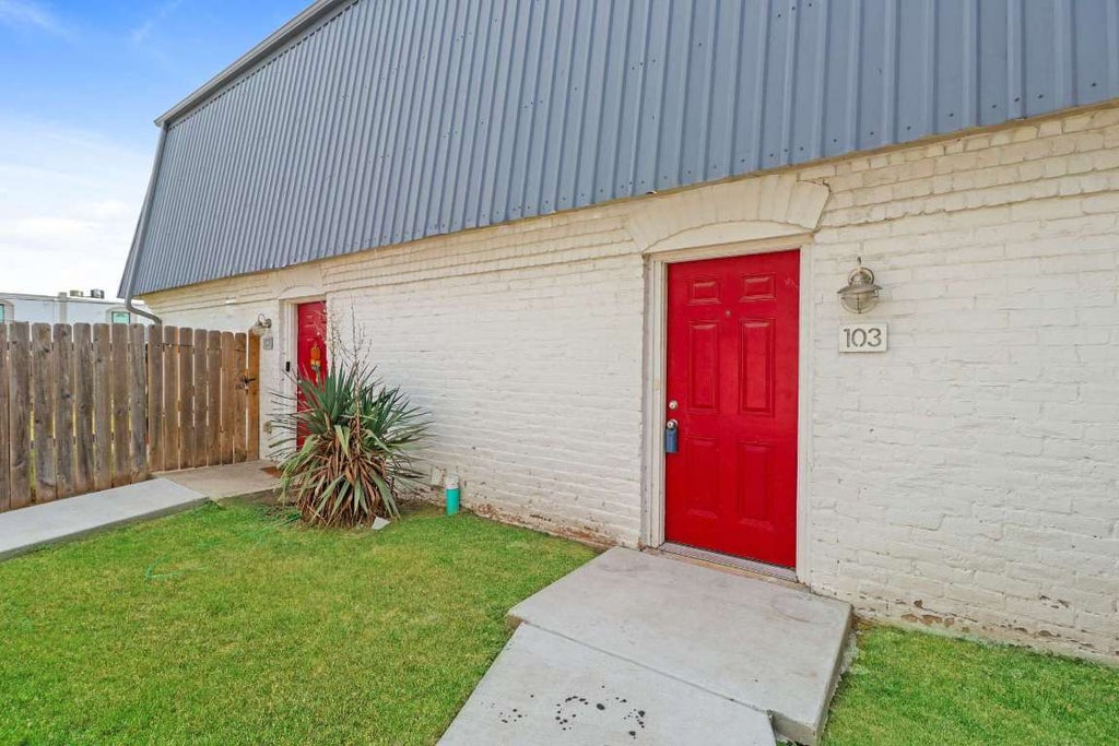 7202 Twin Crest Drive 103, Austin