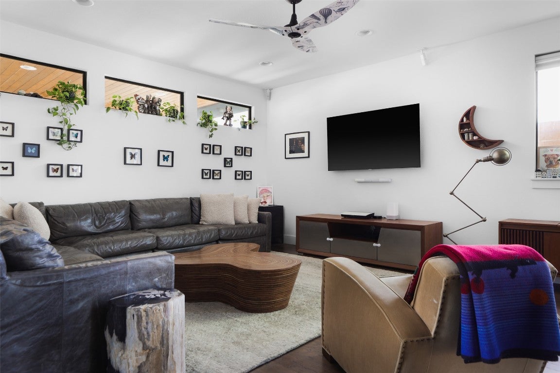 Photo of Listing #9322149