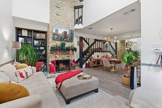 10819 Crown Colony Drive 33, Austin