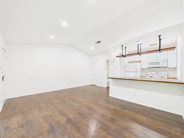 1305 Hollow Creek Drive 3, Austin