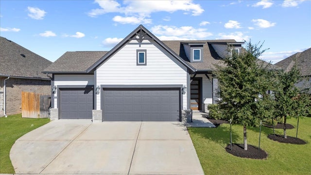 908 Knowles Drive, Hutto