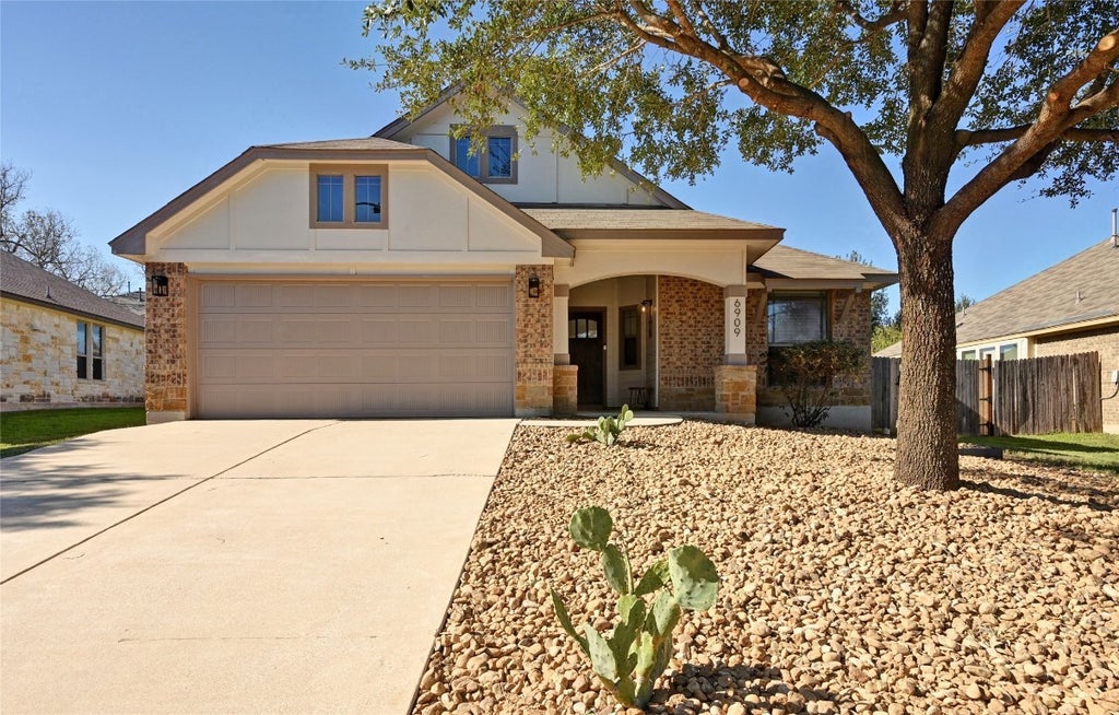 6909 Bay City Bend, Austin
