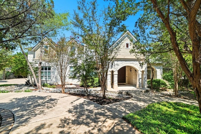 500 Konstanty Circle, West Lake Hills