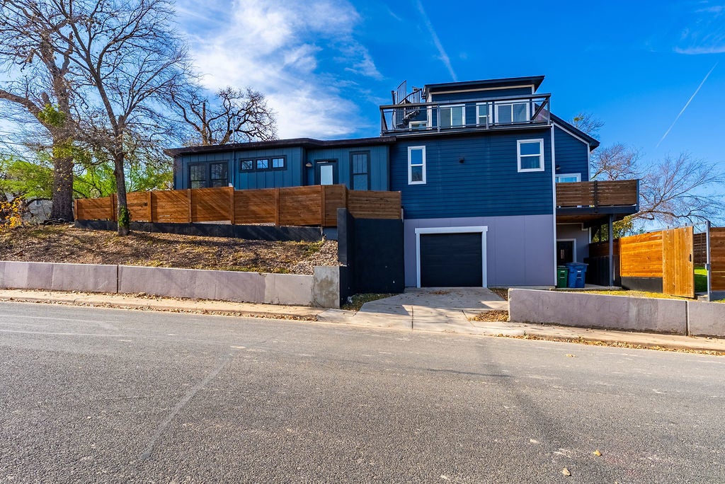 2016 Peoples Street, Austin