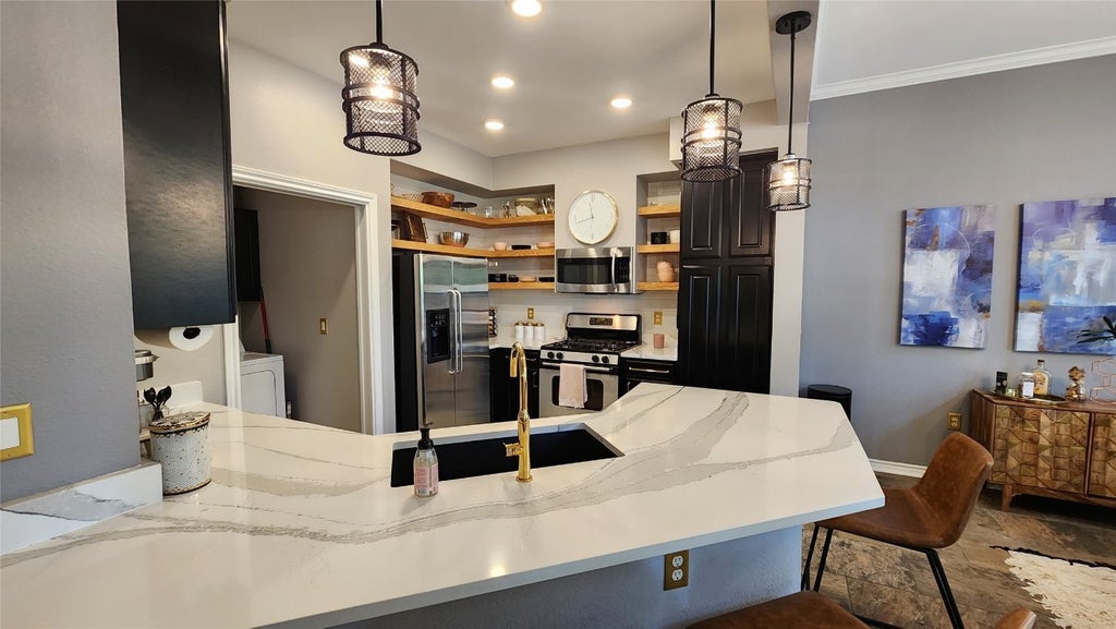 300 San Gabriel Village Boulevard 411, Georgetown