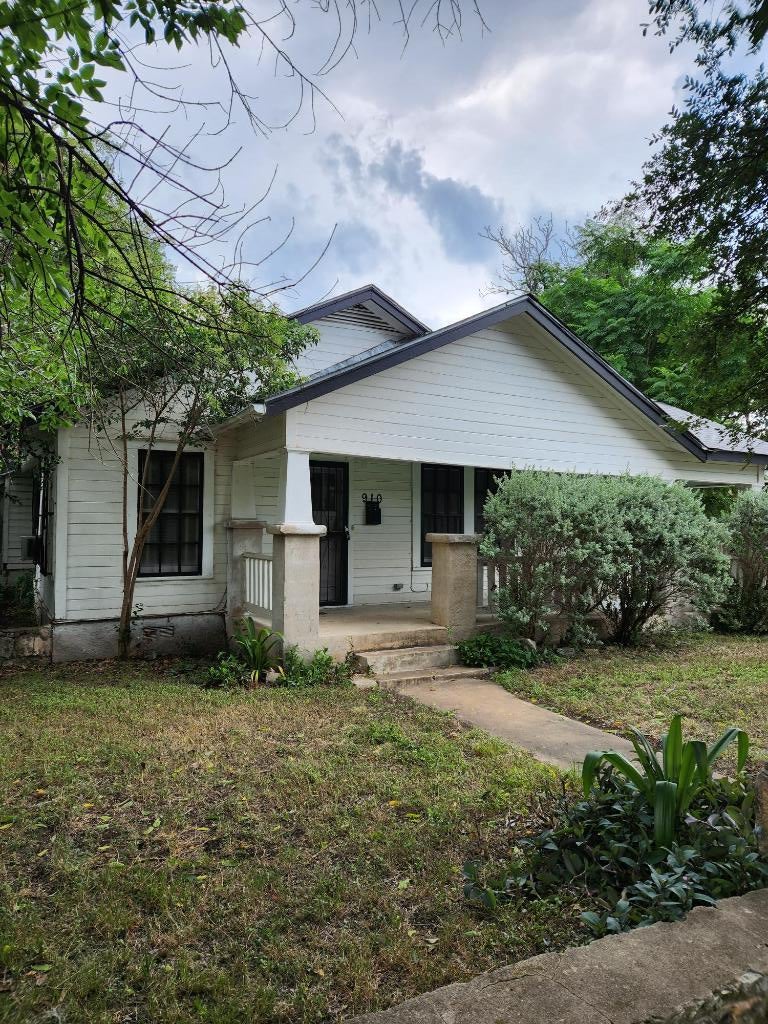 910 E 13th, Austin