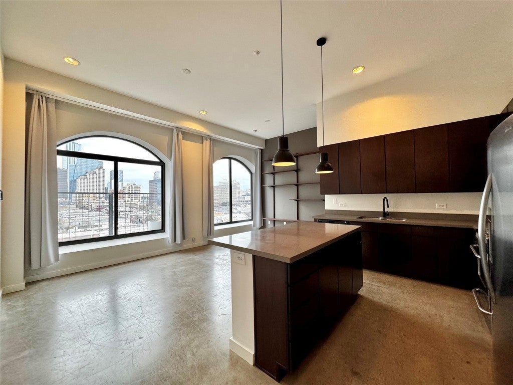 Photo of Listing #3203273