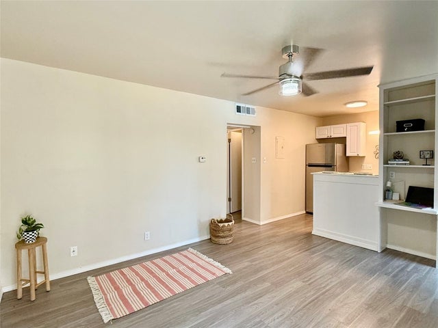 1000 W 26th Street 107, Austin